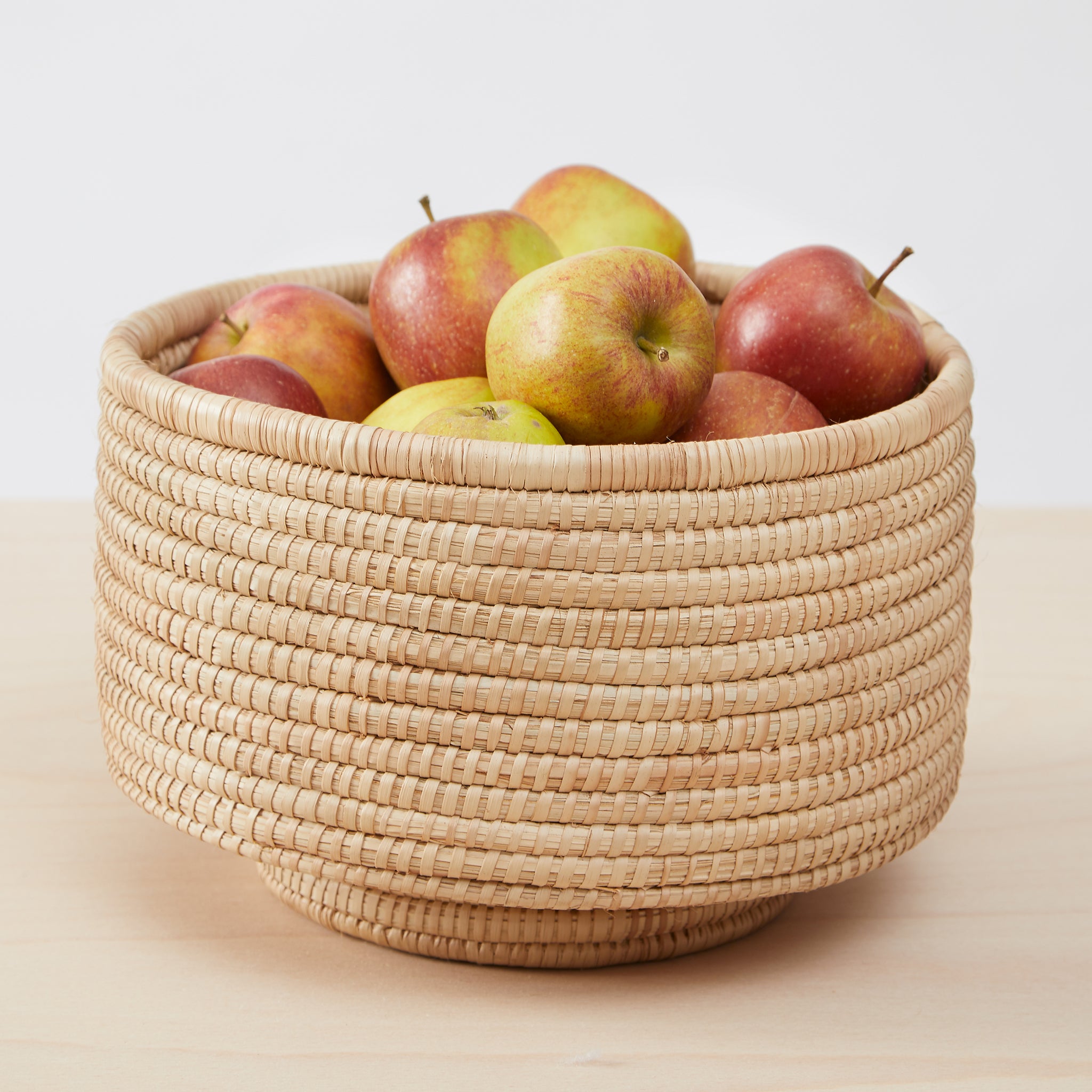  The Dengu basket in size Small is perfect as a table basket, on the shelf, in the bathroom or in the kitchen. 