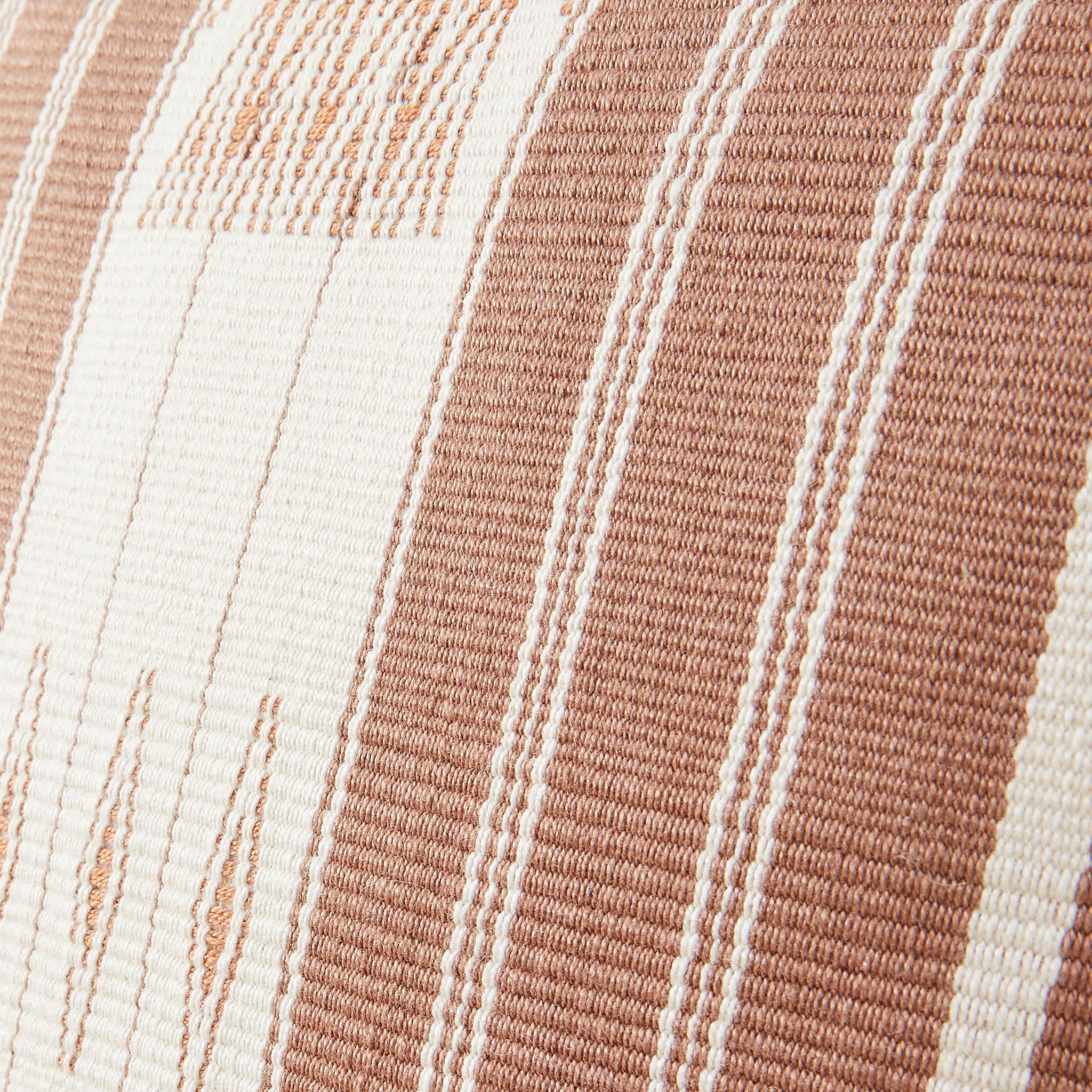Detail view "Lipila" cushion, hand-woven in Nagaland, India