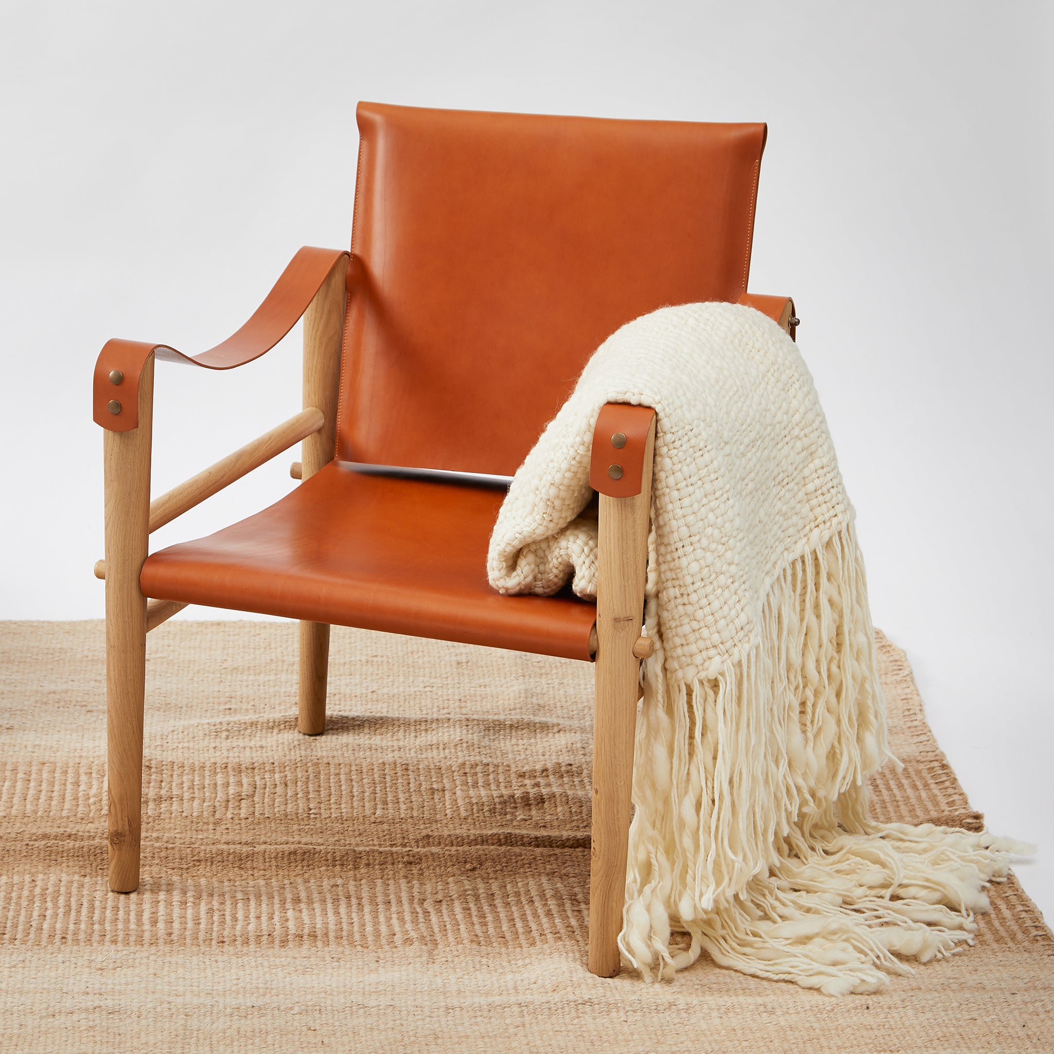 Handwoven merino wool blanket Sueño and Safari Chair - By Native