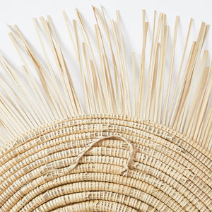 Detail BY NATIVE Sun Plate Medium, hand-woven from palm leaves in Malawi