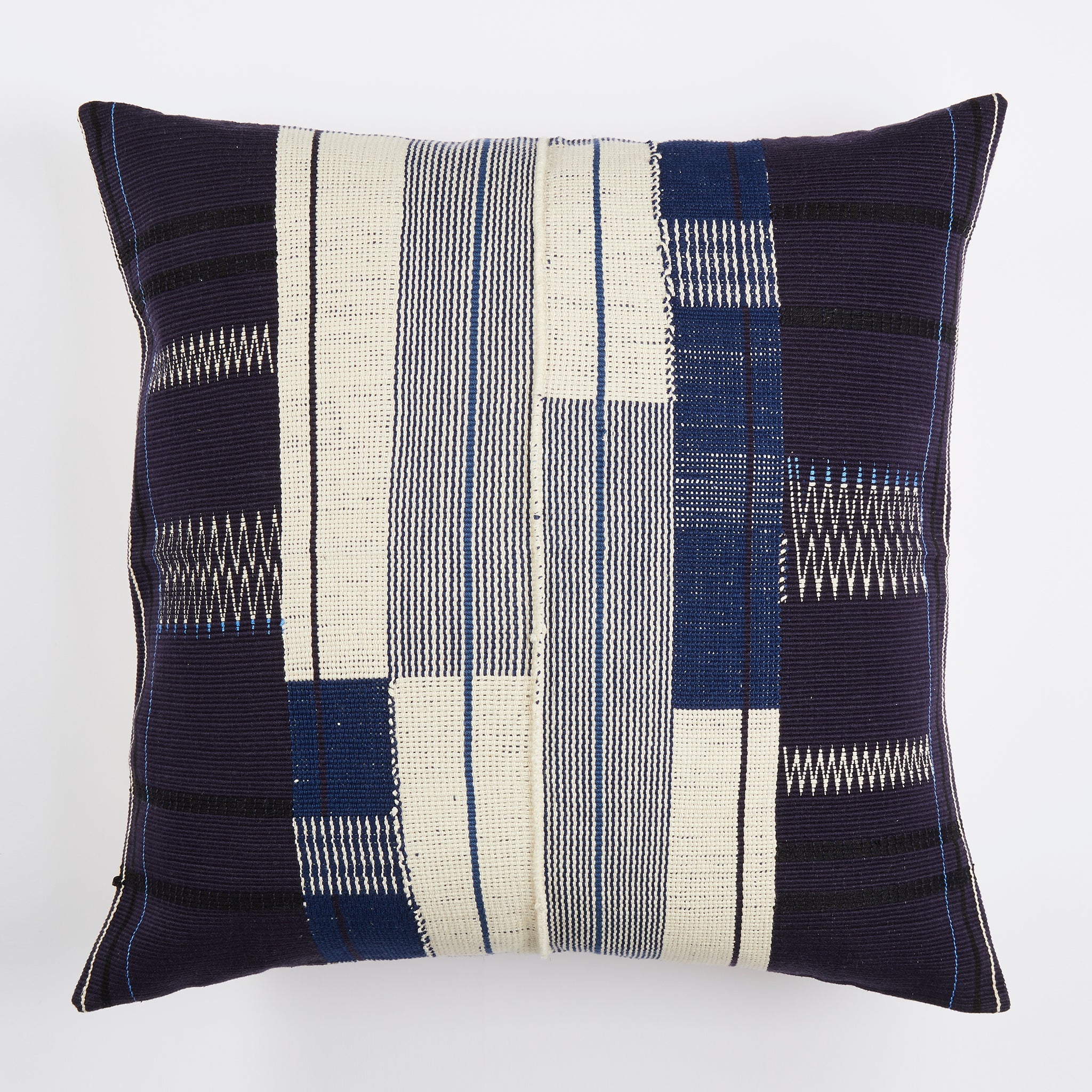 Hand woven cushion Luheje - By Native