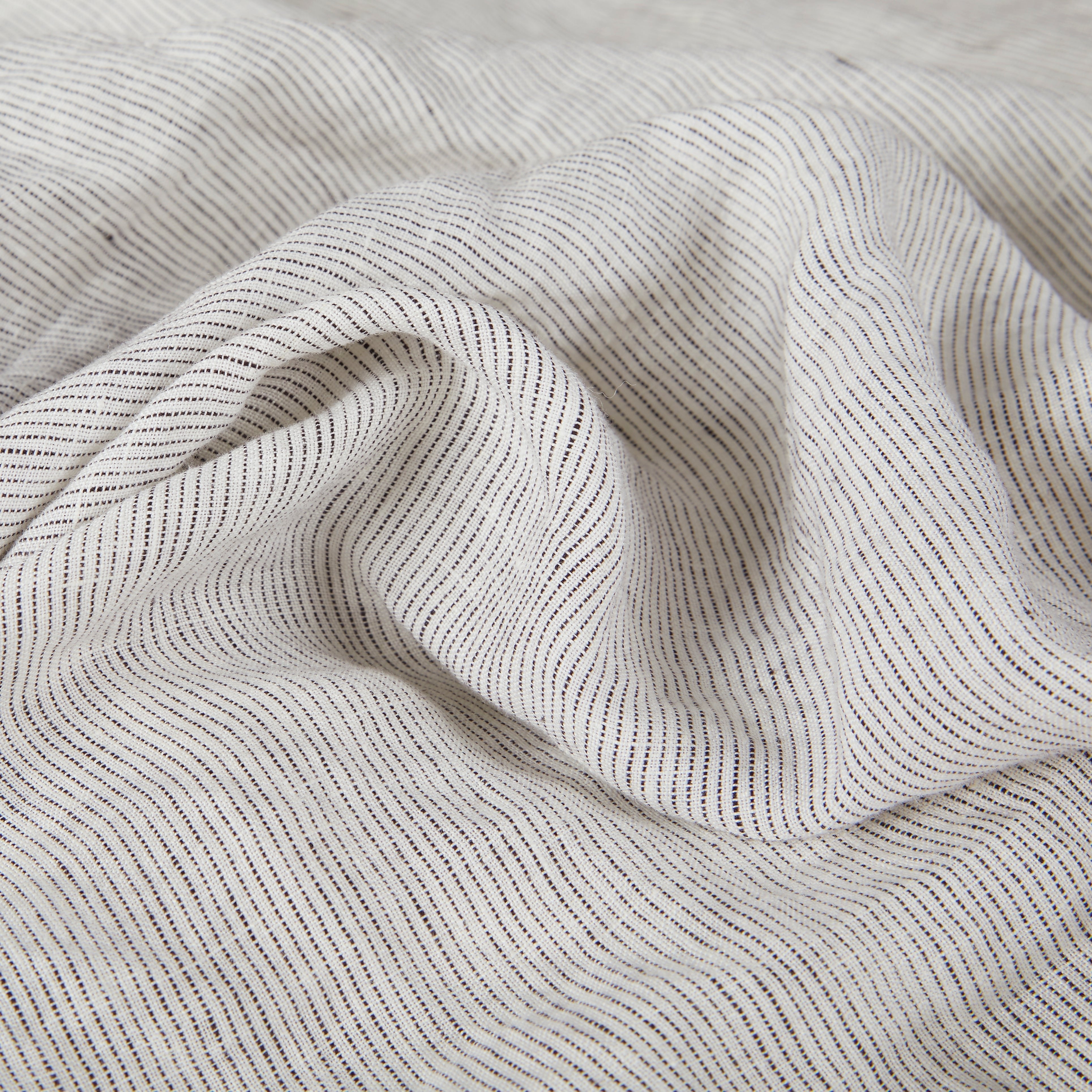Stonewashed linen bedding gray striped, detail - By Native