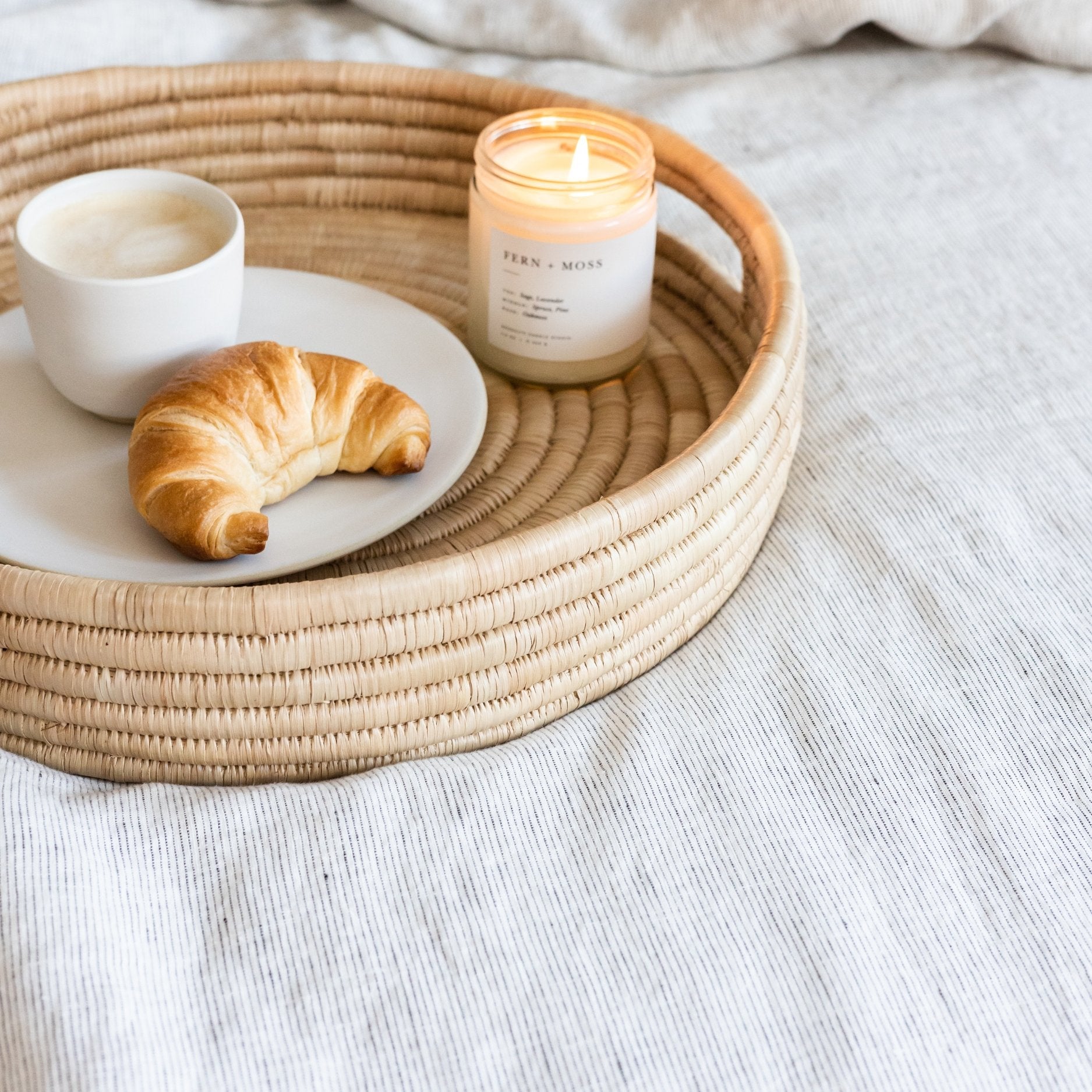 Breakfast with linen bedding - By Native