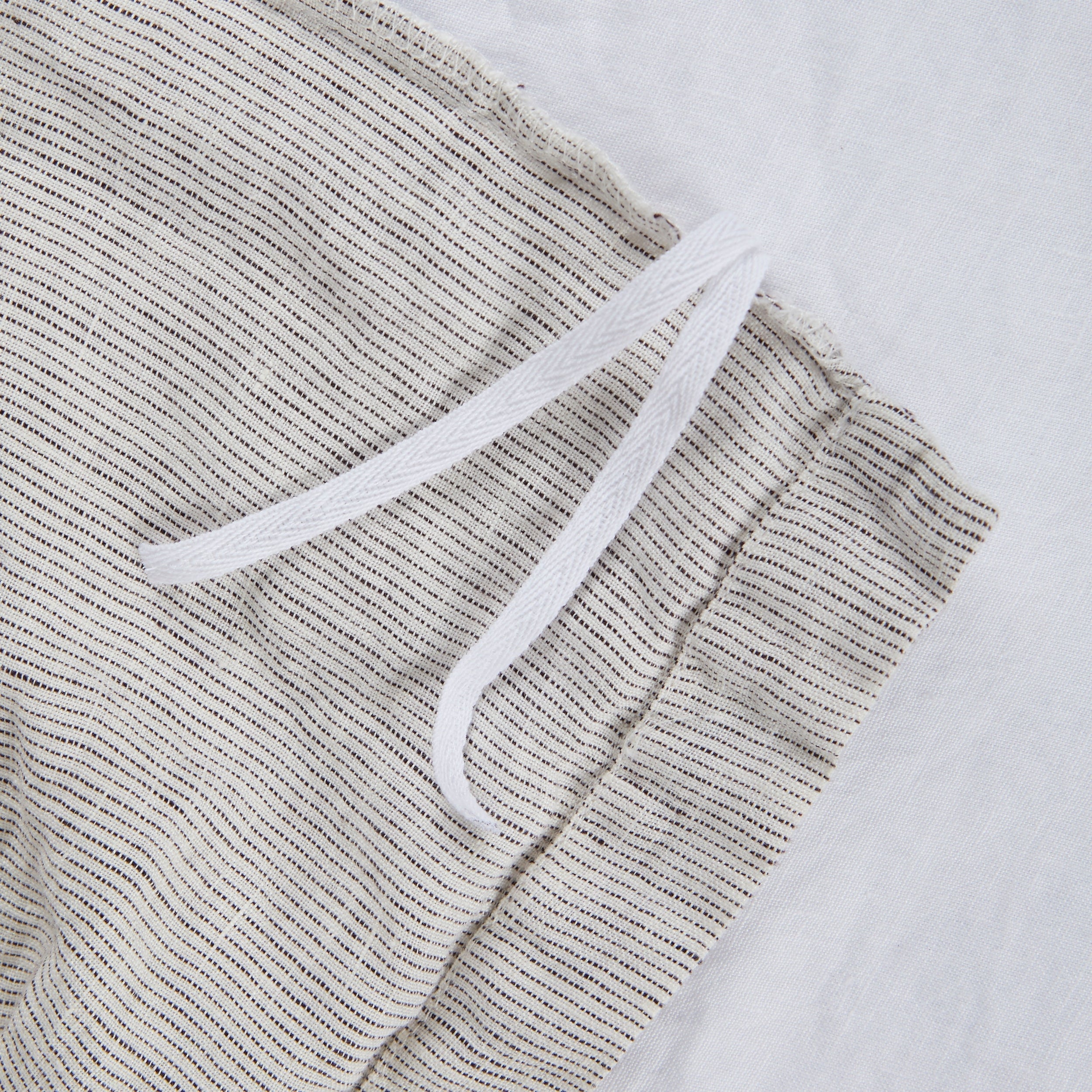 Detail linen bedding gray striped - By Native