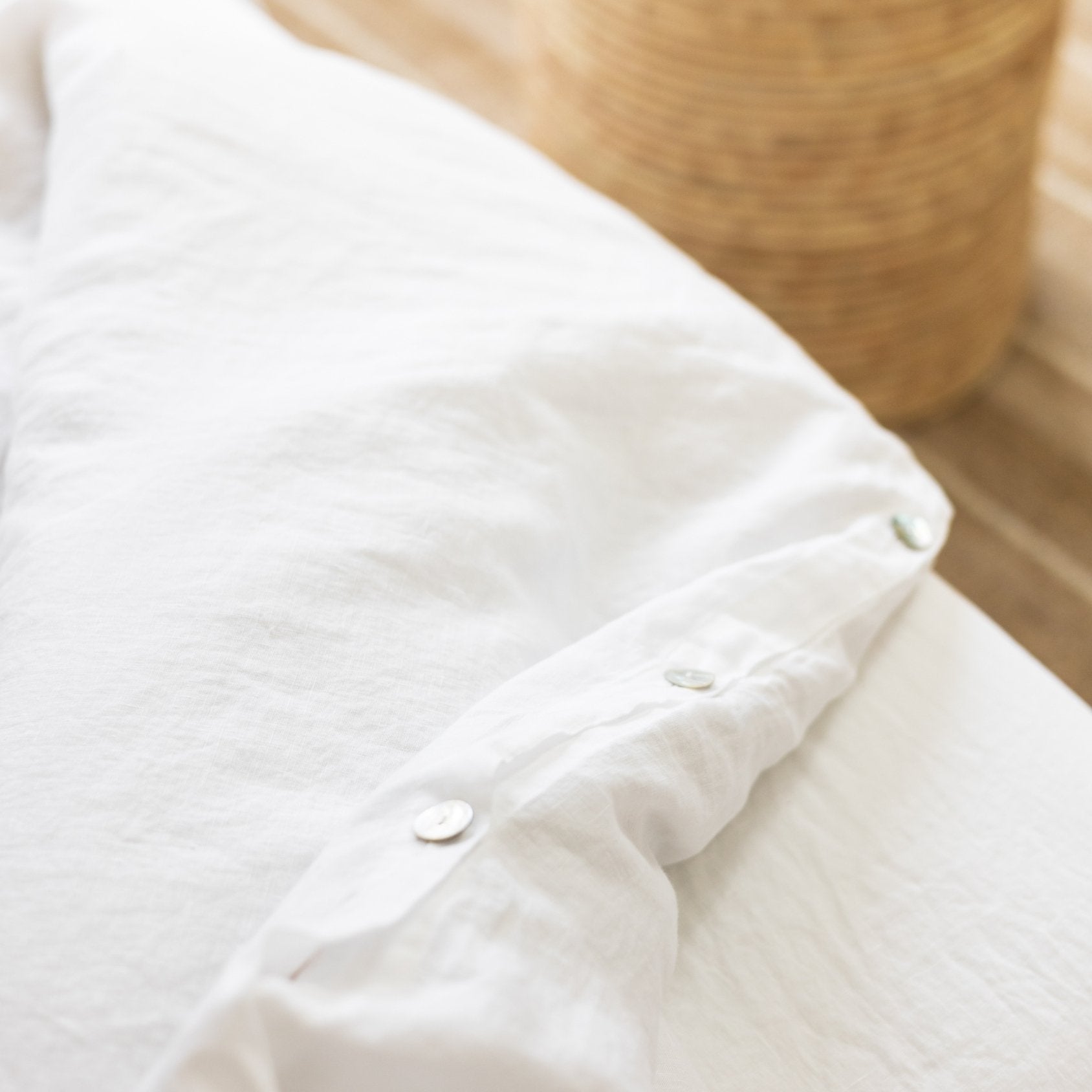 Stonewashed linen comforter cover, white - By Native