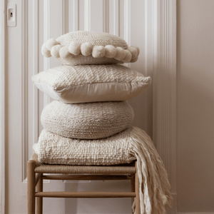 Sueño cushion, natural white - By Native