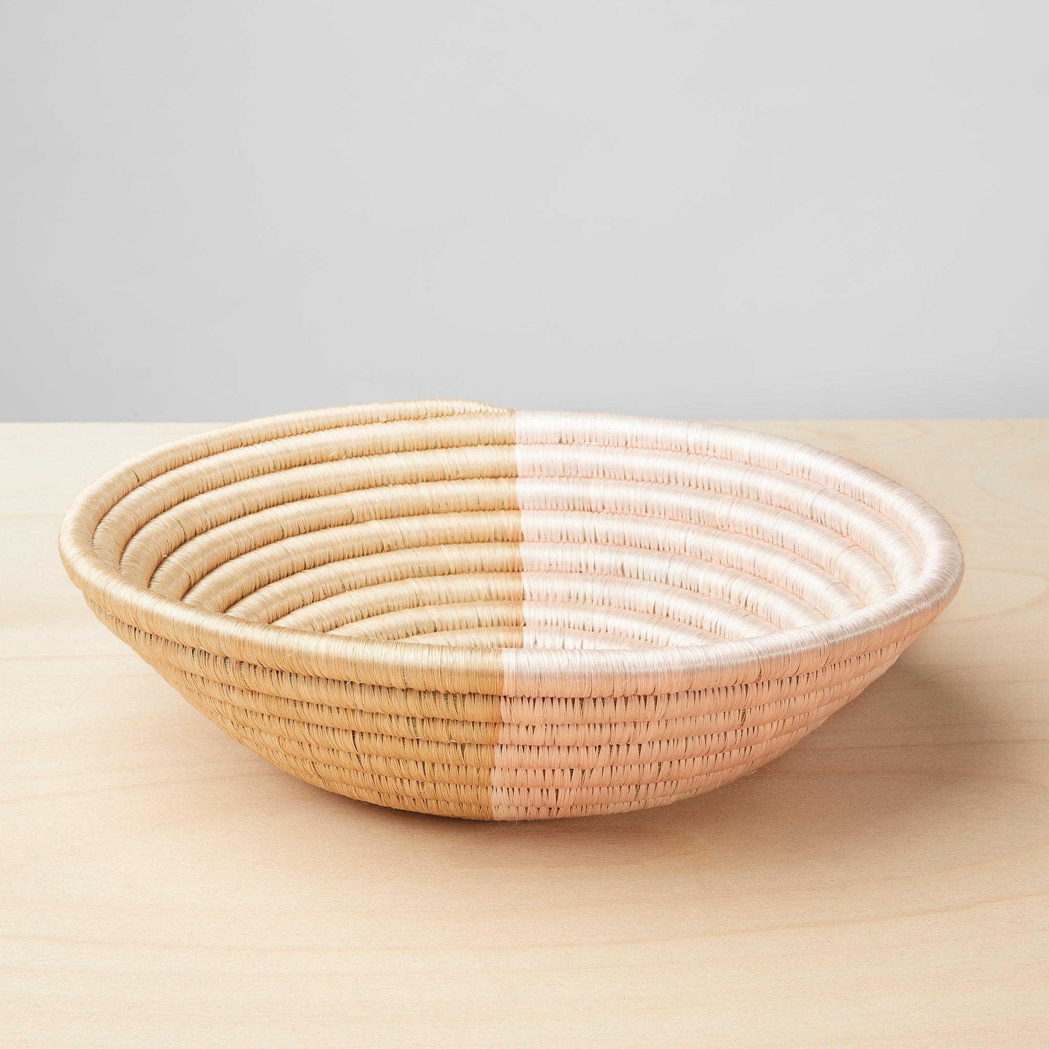 Akeza wall plate and basket bowl - By Native