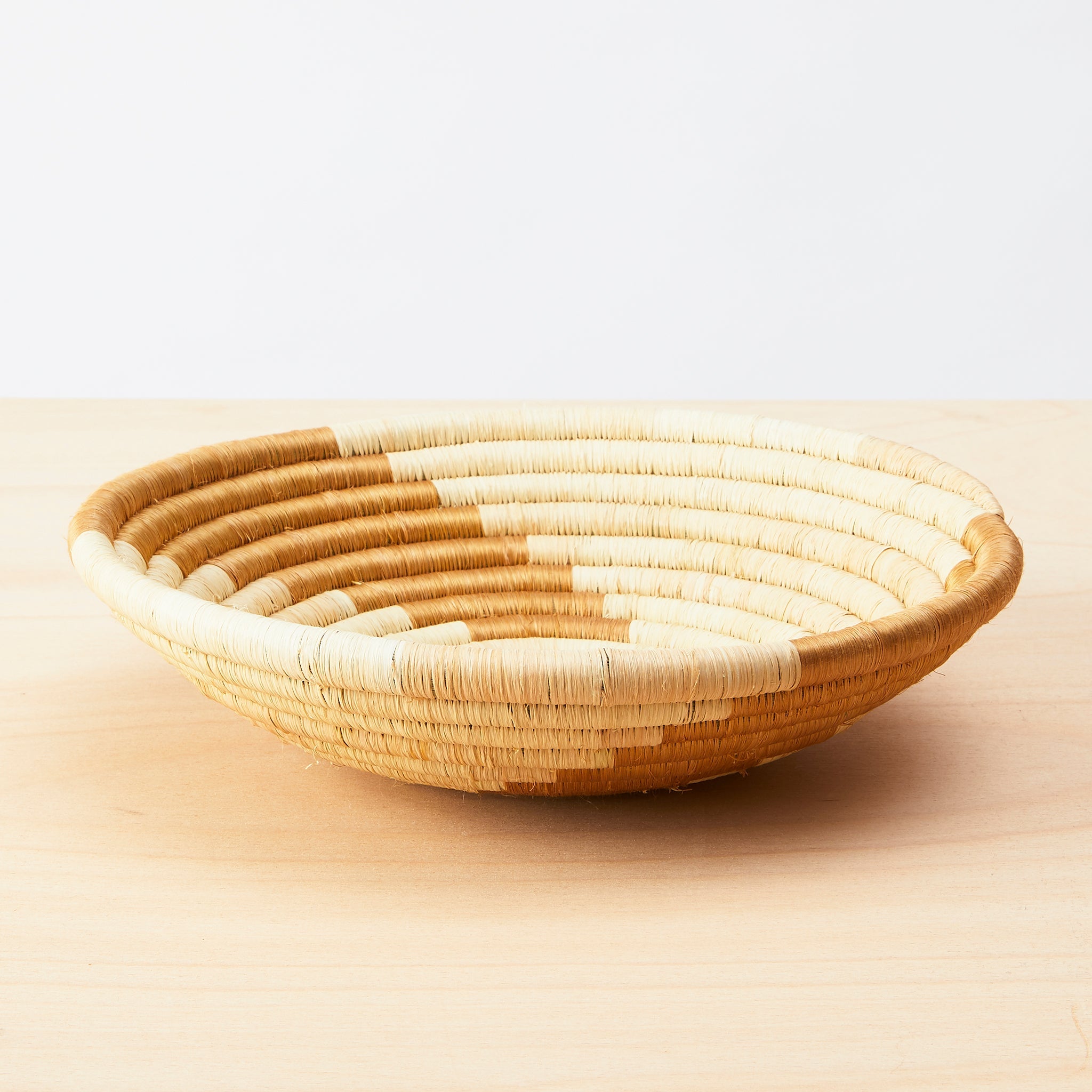 Wall plate and basket bowl bronze swirl - By Native